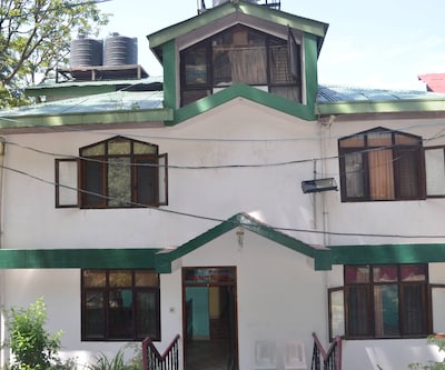 Hotel Tirupati Palace